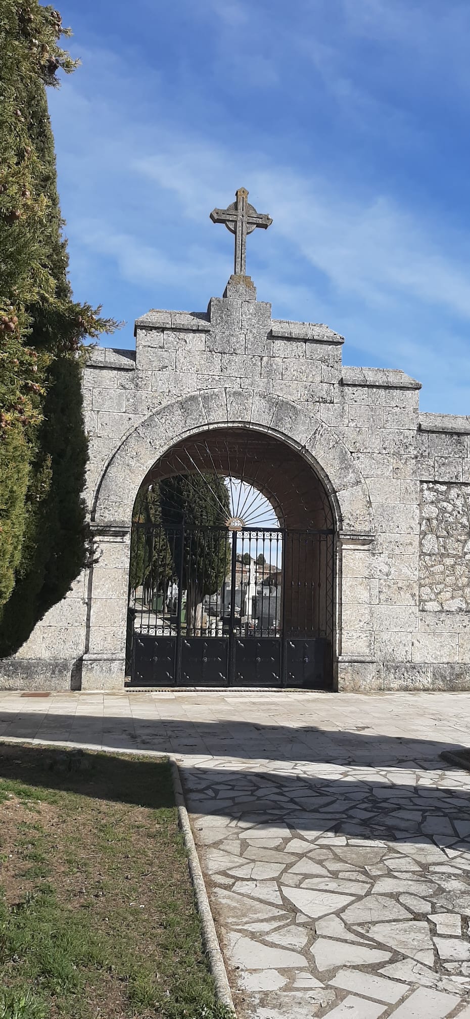 Cementerio de Gumiel de Mercado