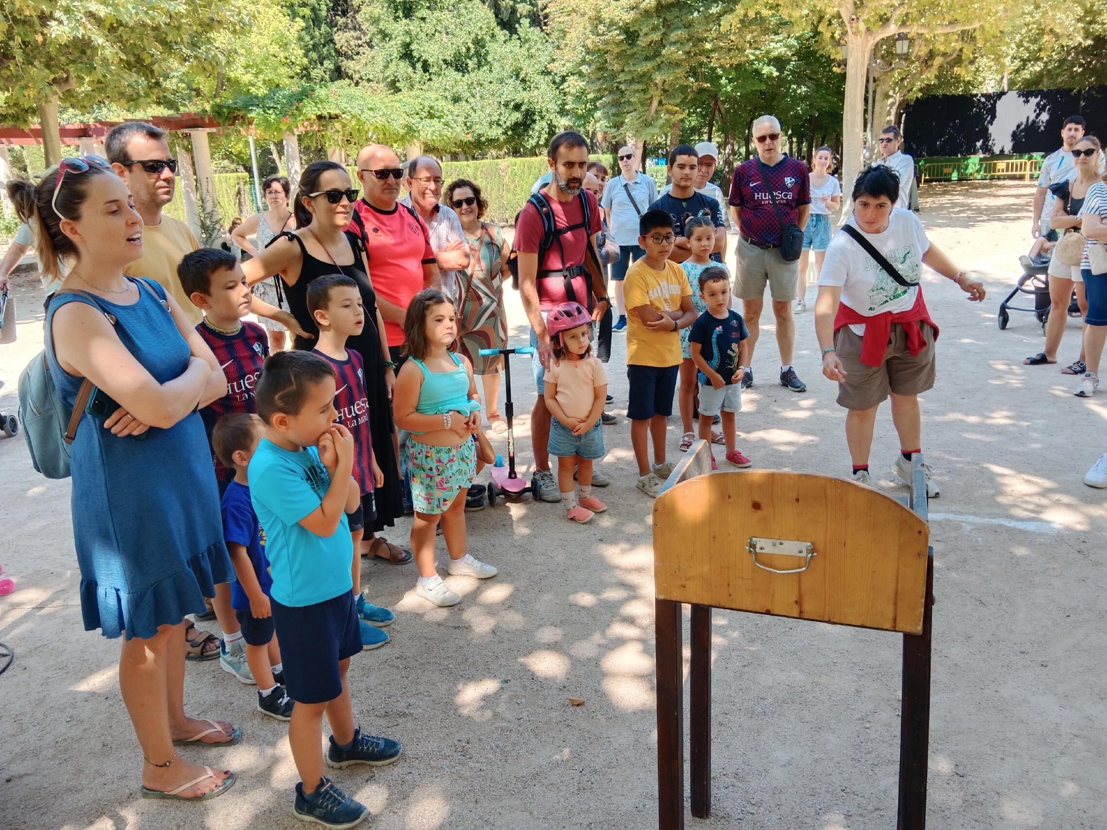 Muchos oscenses se acercaron al Parque Miguel Servet este domingo
