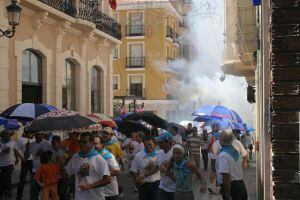 Gente corriendo la traca