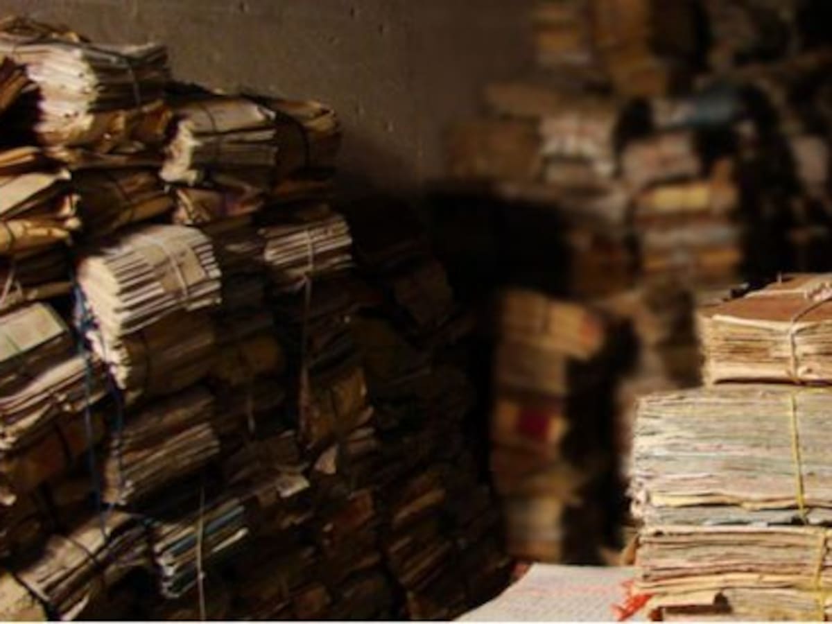 La falta de seguridad y el deterioro amenazan los fondos de la Biblioteca Regional en Toledo