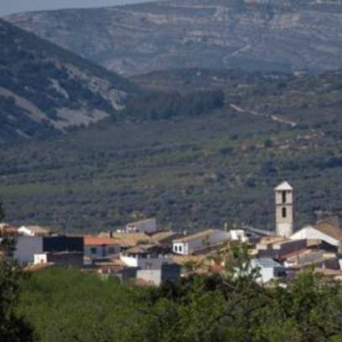 Tírig espera la llegada de tres niños refugiados de 2, 10 y 11 años