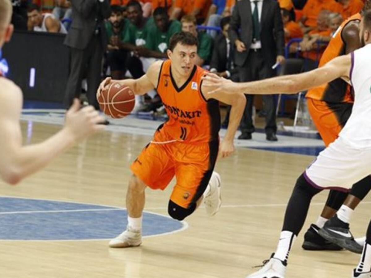 Derbi para medir fuerzas