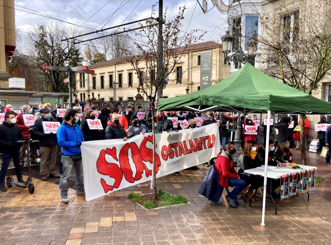 Concentración de los hosteleros, el 9 de diciembre, anterior a la reunión del LABI 