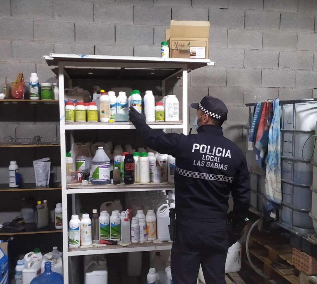 La Policía Local localiza un laboratorio ilegal de productos químicos