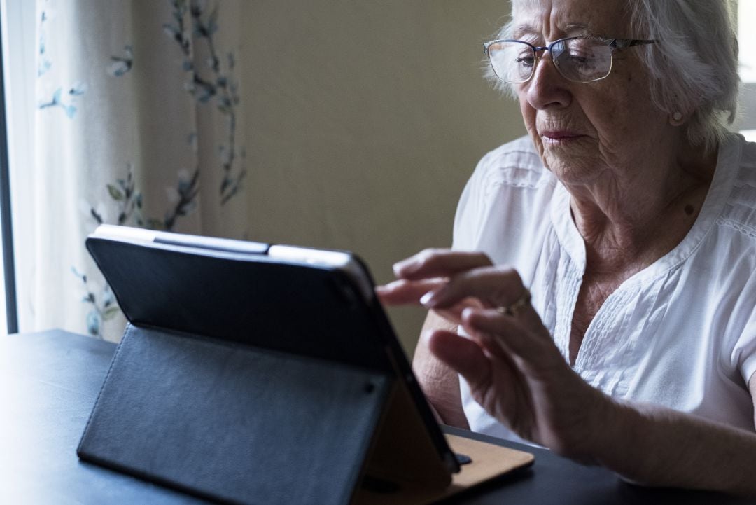 85 mayores de 29 localidades participan en el programa de entrenamiento cognitivo y fomento de la conectividad que ofrece la Diputación de Palencia