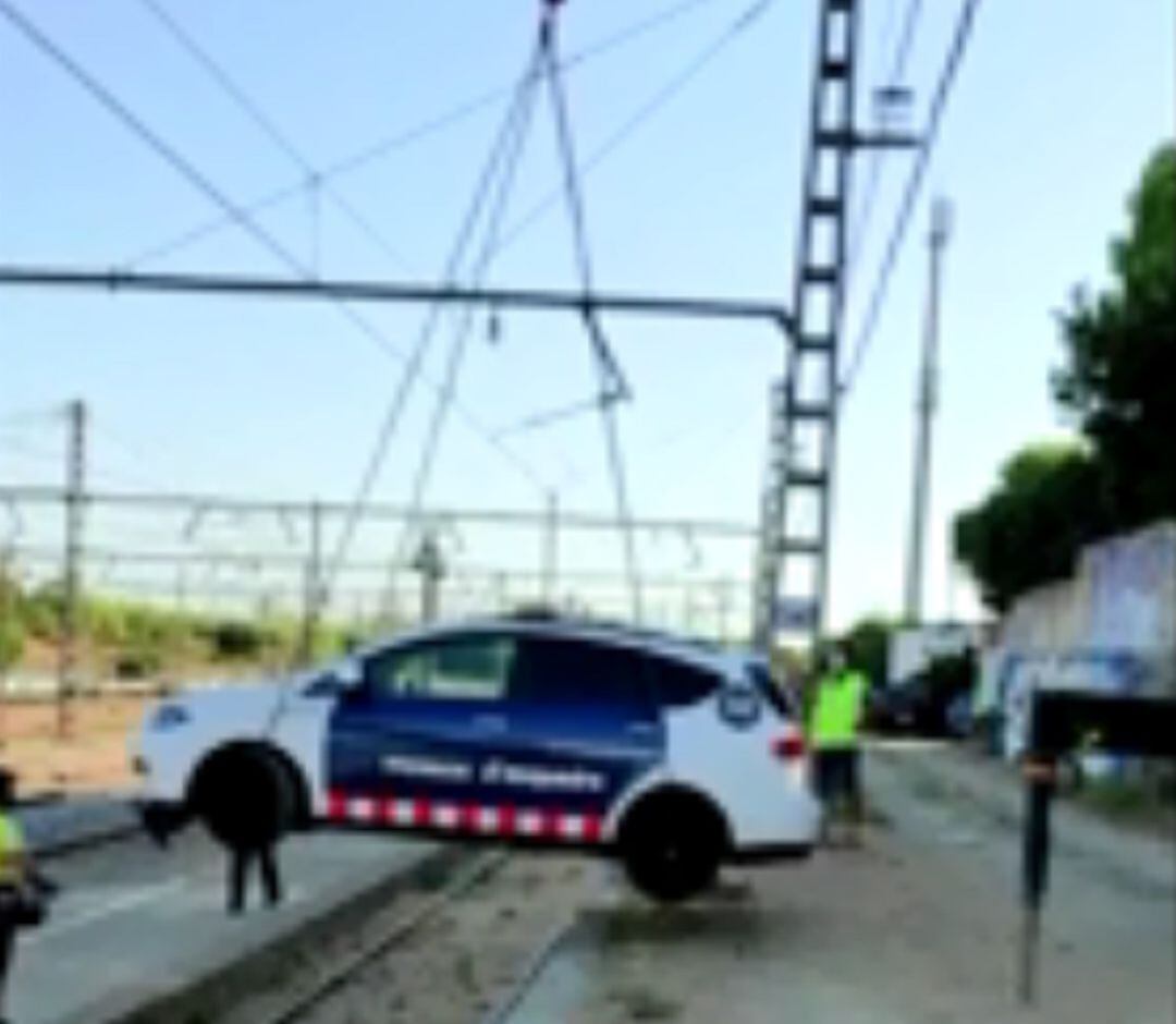 Fotograma del vídeo de mòbil de retirada del vehicle