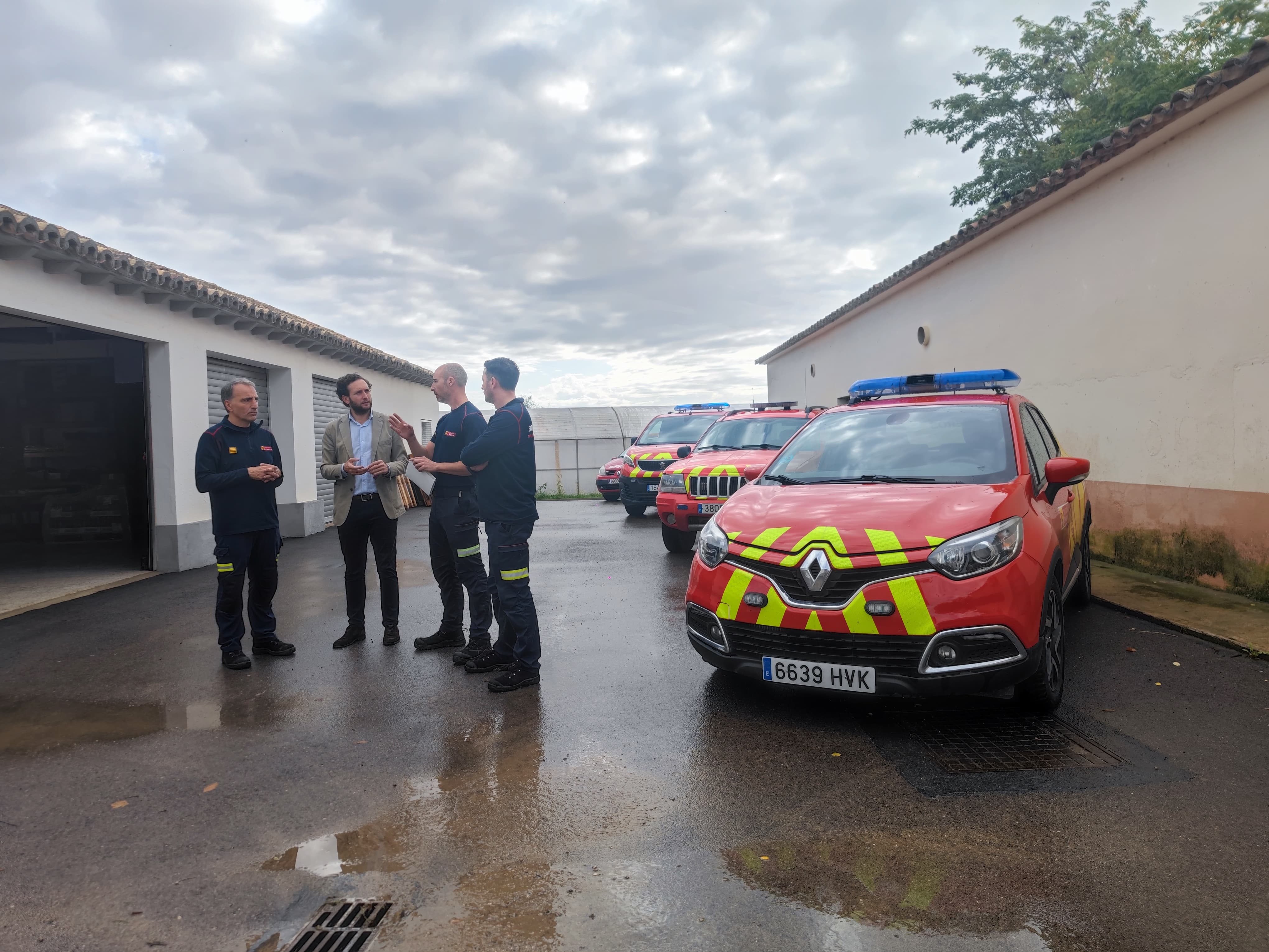 Visita de Isaac Claver a las instalaciones del Parque de Bomberos