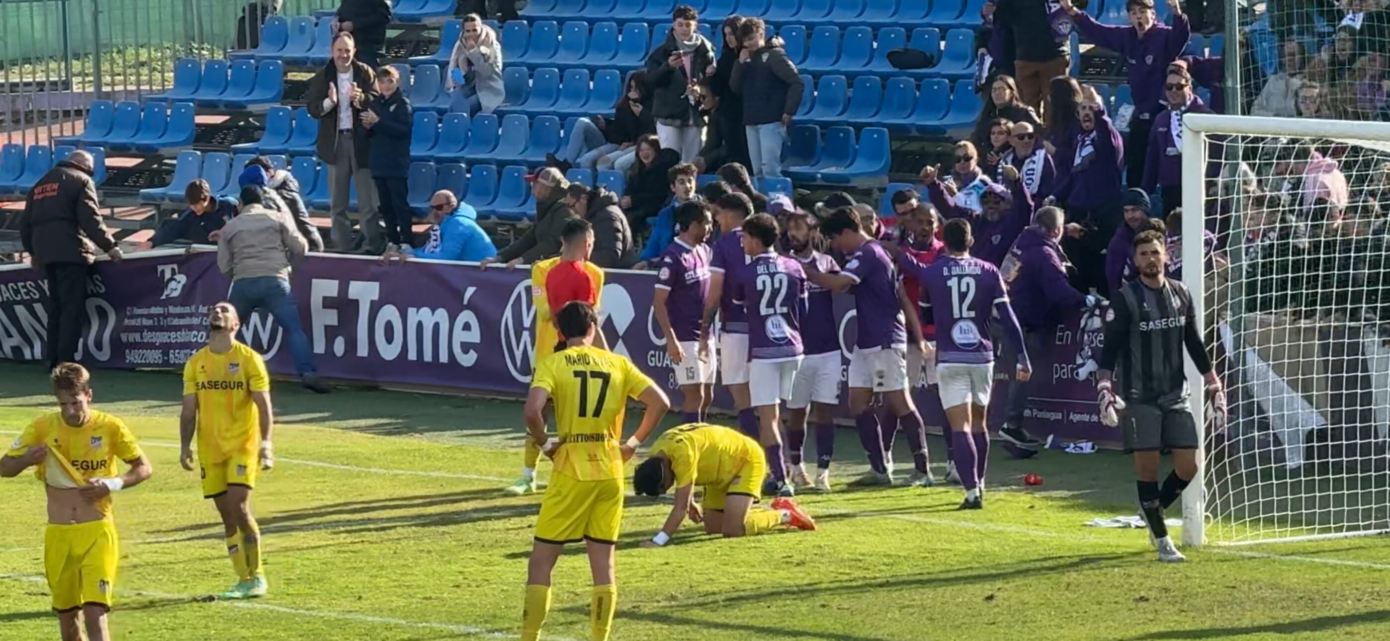 Guadalajara 3 Navalcarnero 2 Imagen de la celebración del gol de la victoria de Morcillo FOTO: SER Guadalajara