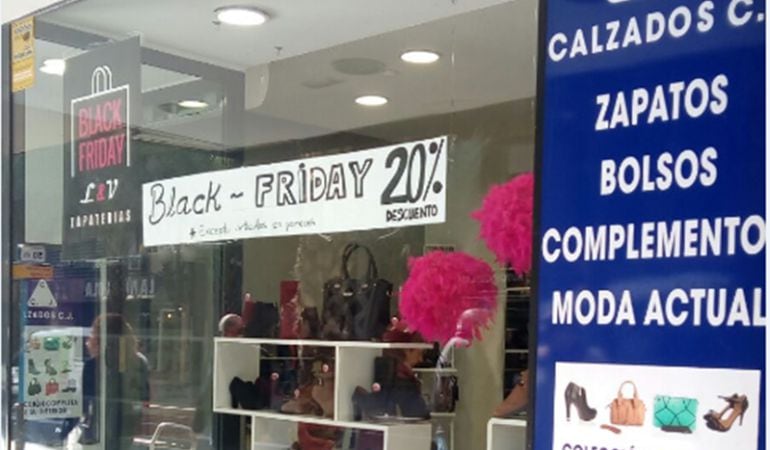 Comercio alicantino que celebra el Black Friday