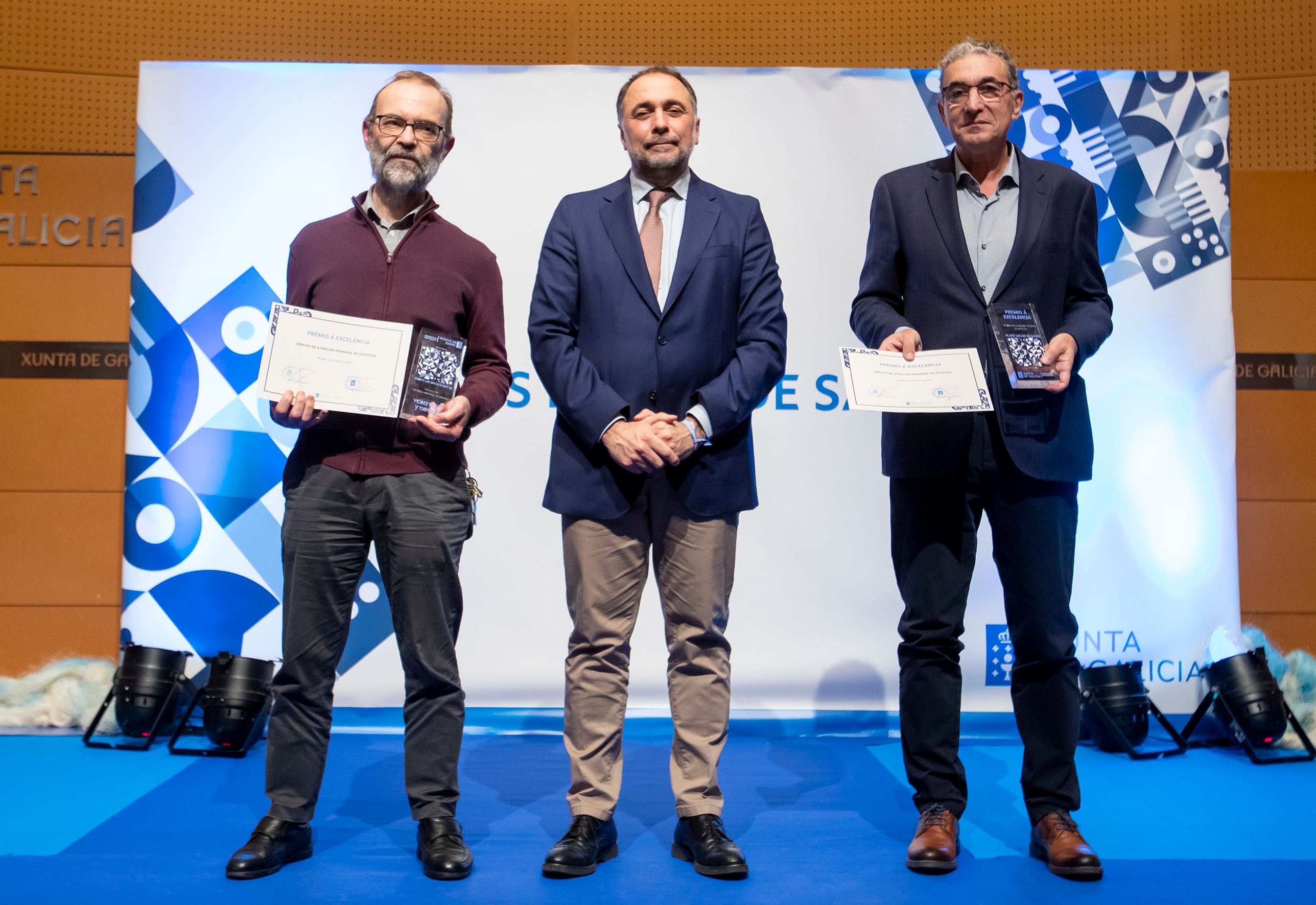 Momento de la entrega del premio.