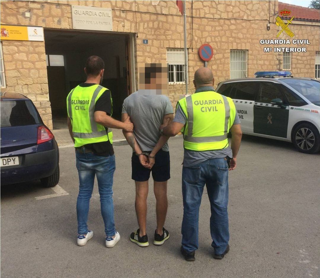 El individuo ha sido ingresado en prisión preventiva