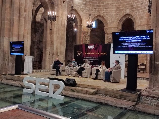 Mesa redonda con escritores en &#039;La España vaciada&#039;