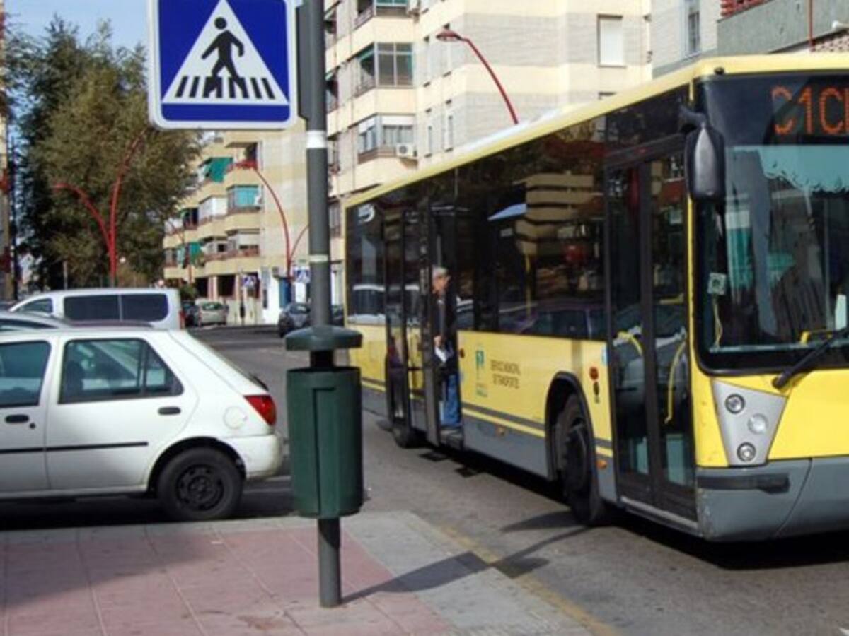 Parla pedirá que los autobuses nocturnos también paren 'a demanda'