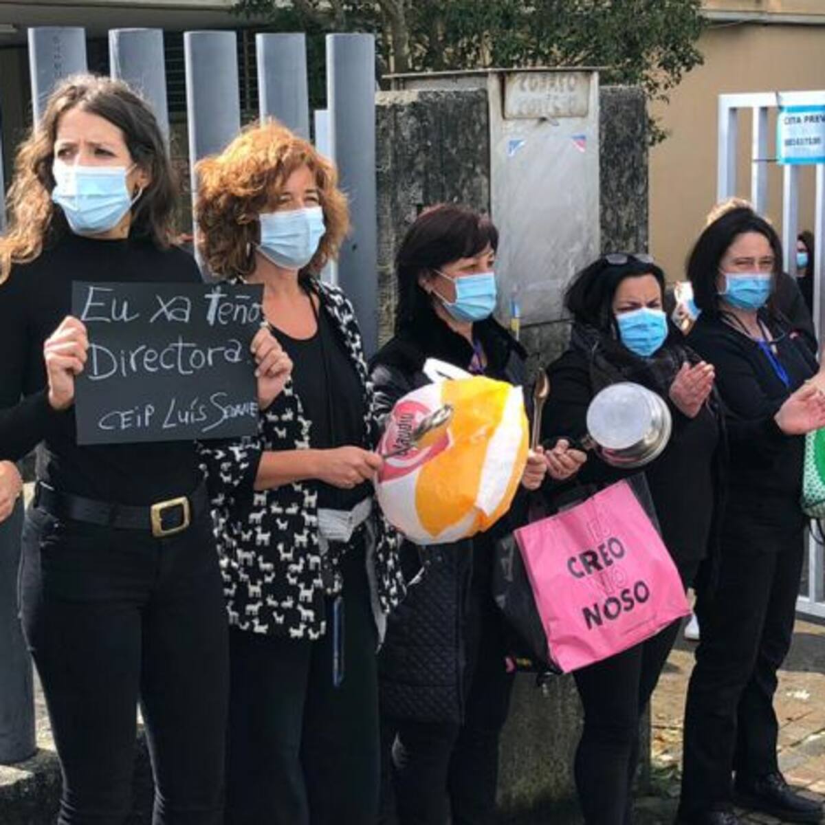 Oleiros lleva a Fiscalía la dimisión de la directora del Colegio Luís Seoane