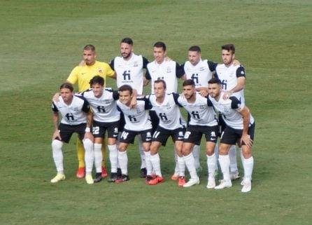 El Eldense jugó con su segunda equipación