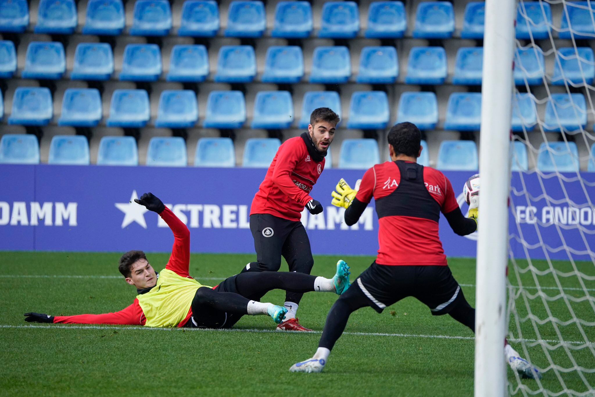 Darrer entrenament del FC Andorra abans de viatjar a Eivissa.
