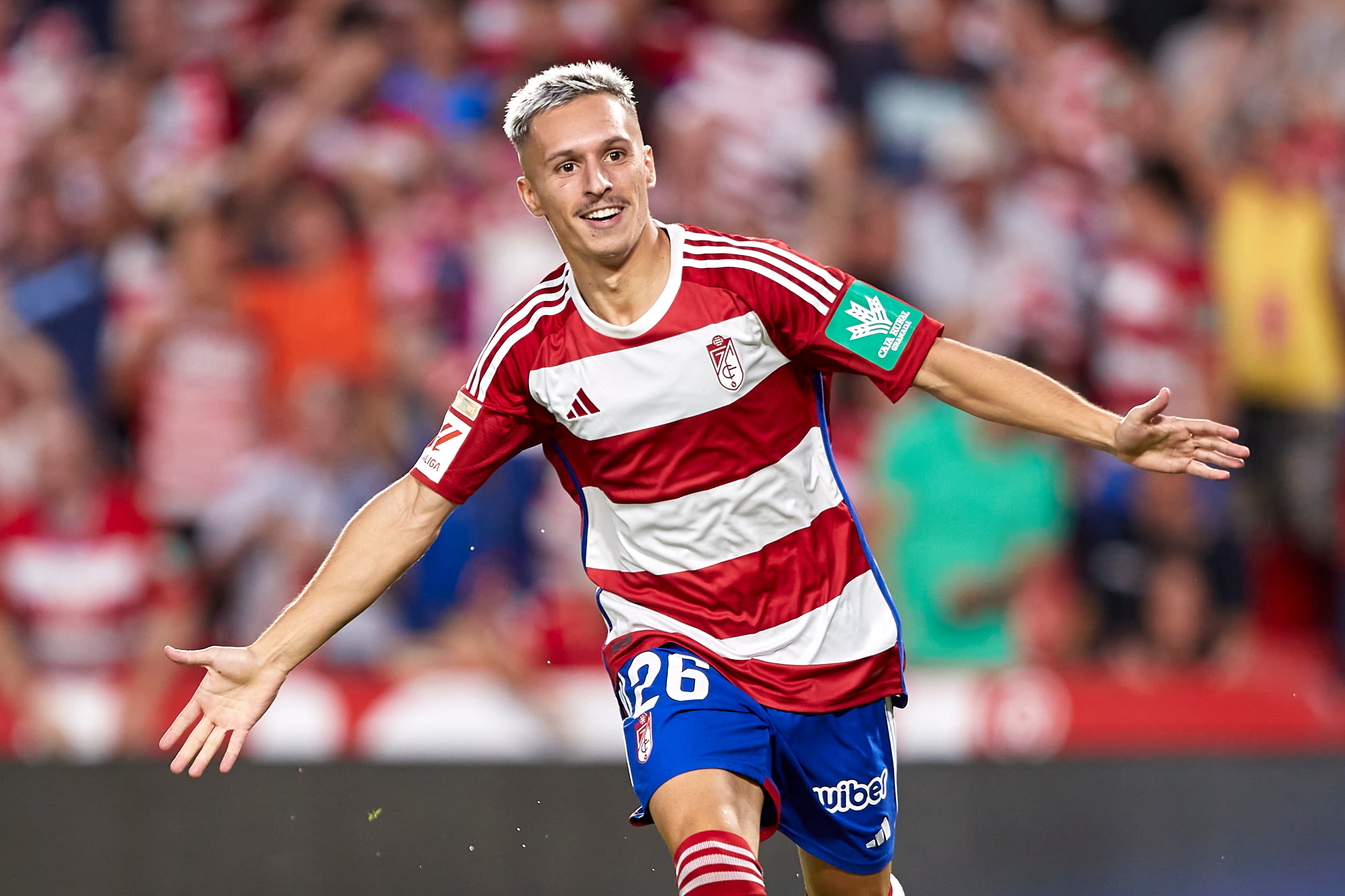 Bryan Zaragoza celebra su gol ante el Barça