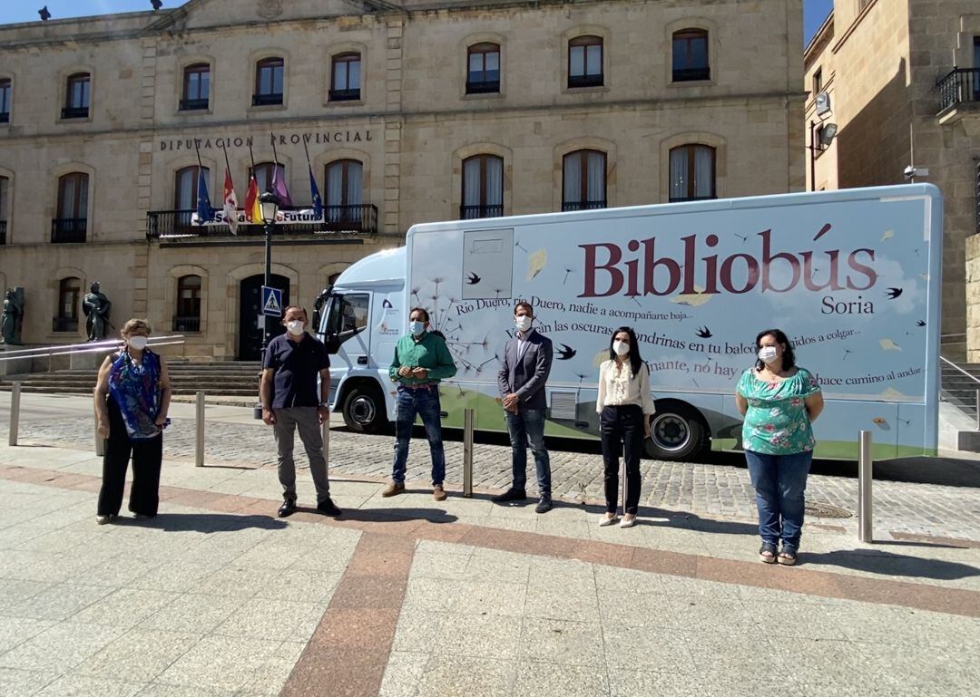 Nuevo bibliobús de la Diputación.