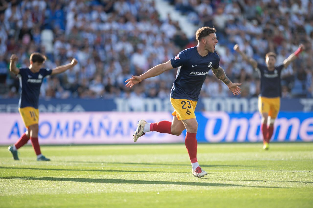 Diego Alende celebra el segon gol de l'FC Andorra davant el Leganés