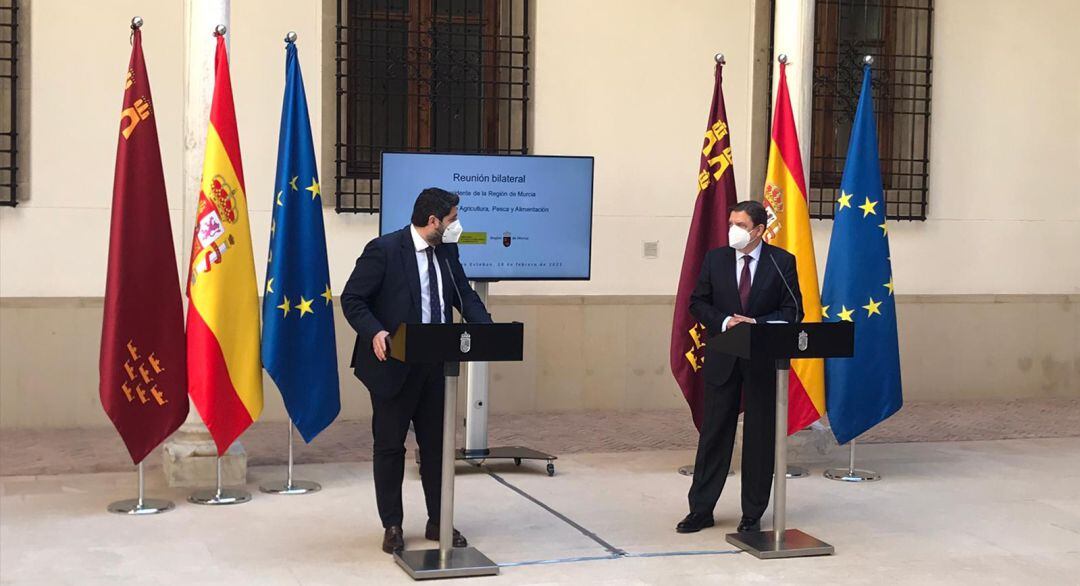 Fernando López Miras y Luis Planas tras la reunión en el Palacio de San Esteban