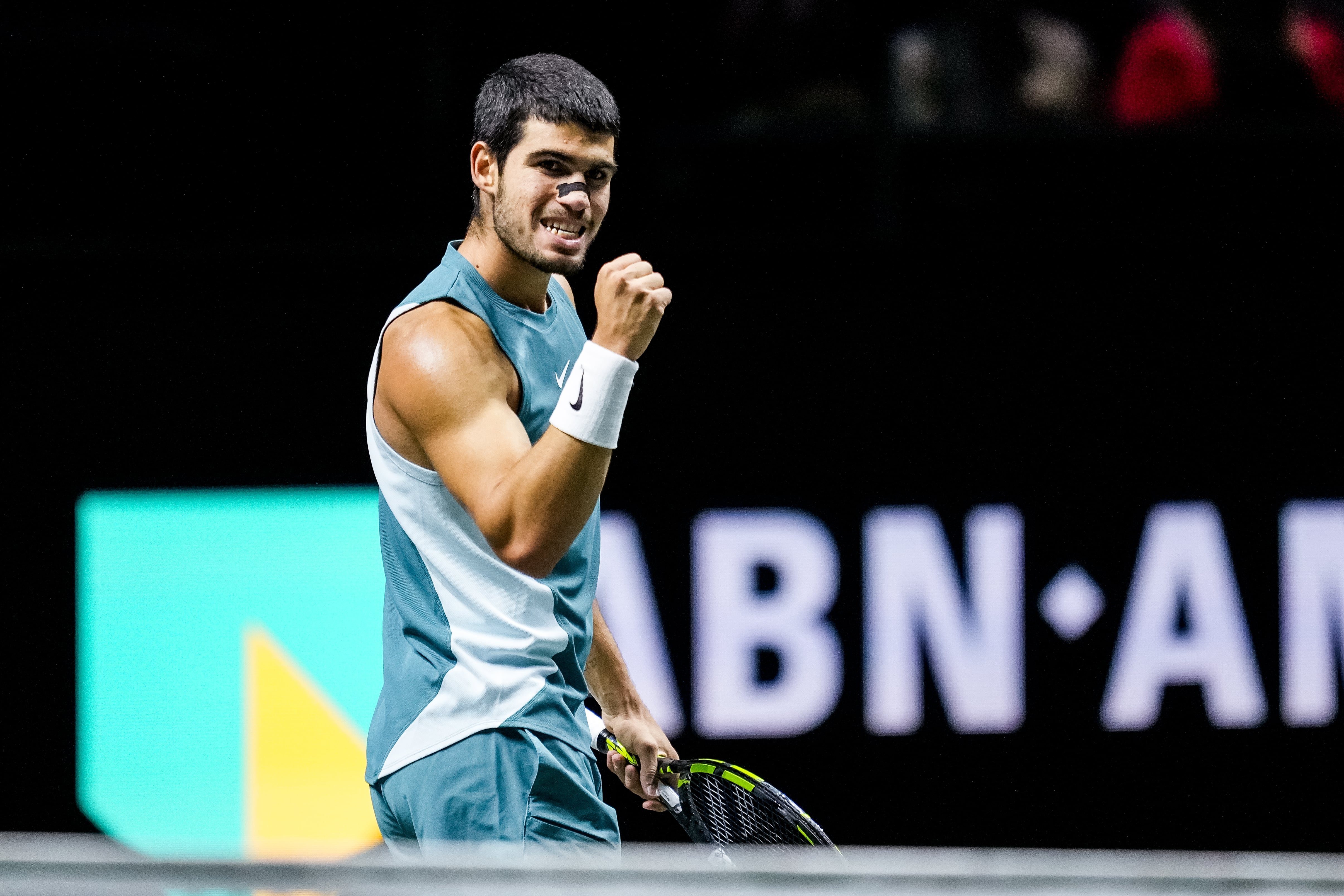 Carlos Alcaraz, durante el ATP de Rotterdam en su partido ante Hubert Hurkacz