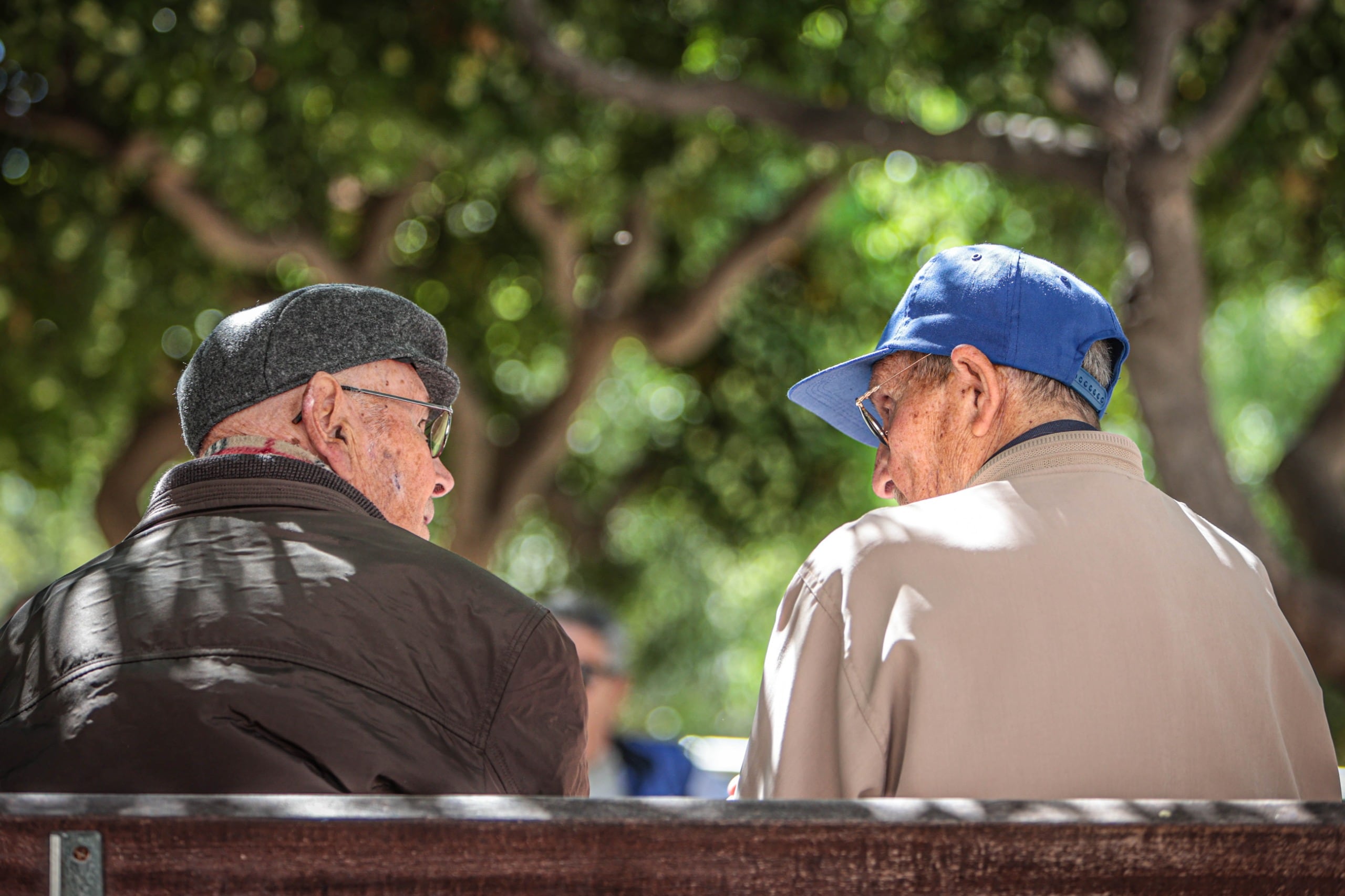 Dos señores mayores.