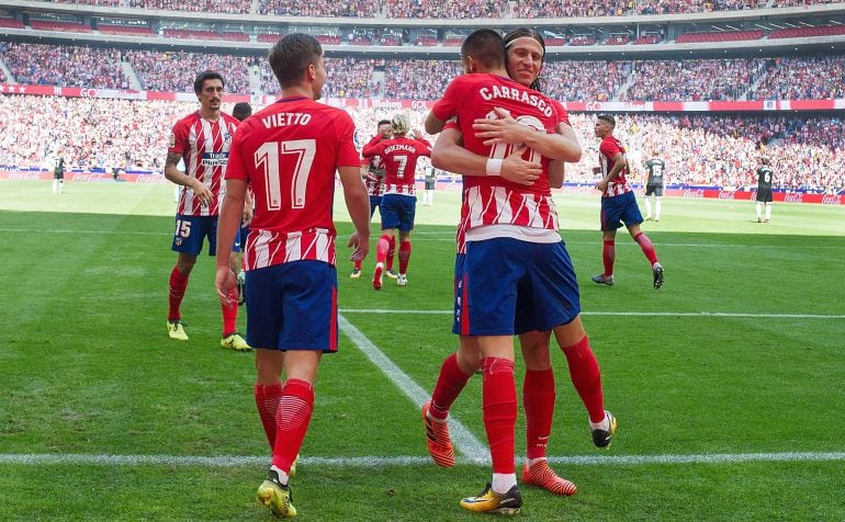 Los jugadores del Atlético de Madrid celebran un gol en el Metropolitano