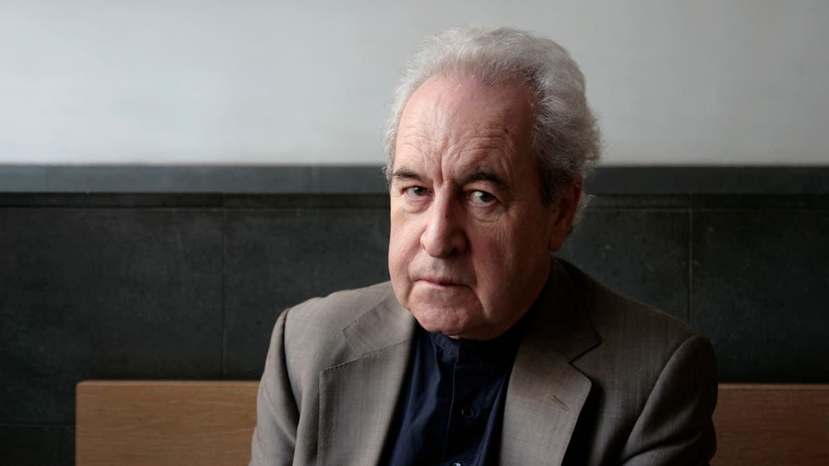 John Banville: "Somos la especie más sanguinaria, cruel y despiadada del planeta, el covid no fue nada comparado con nosotros"
