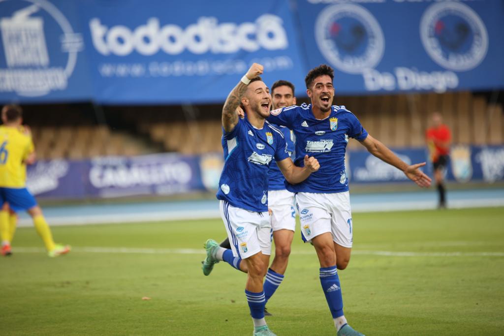 Jugadores del Xerez CD celebrando el primero gol del partido
