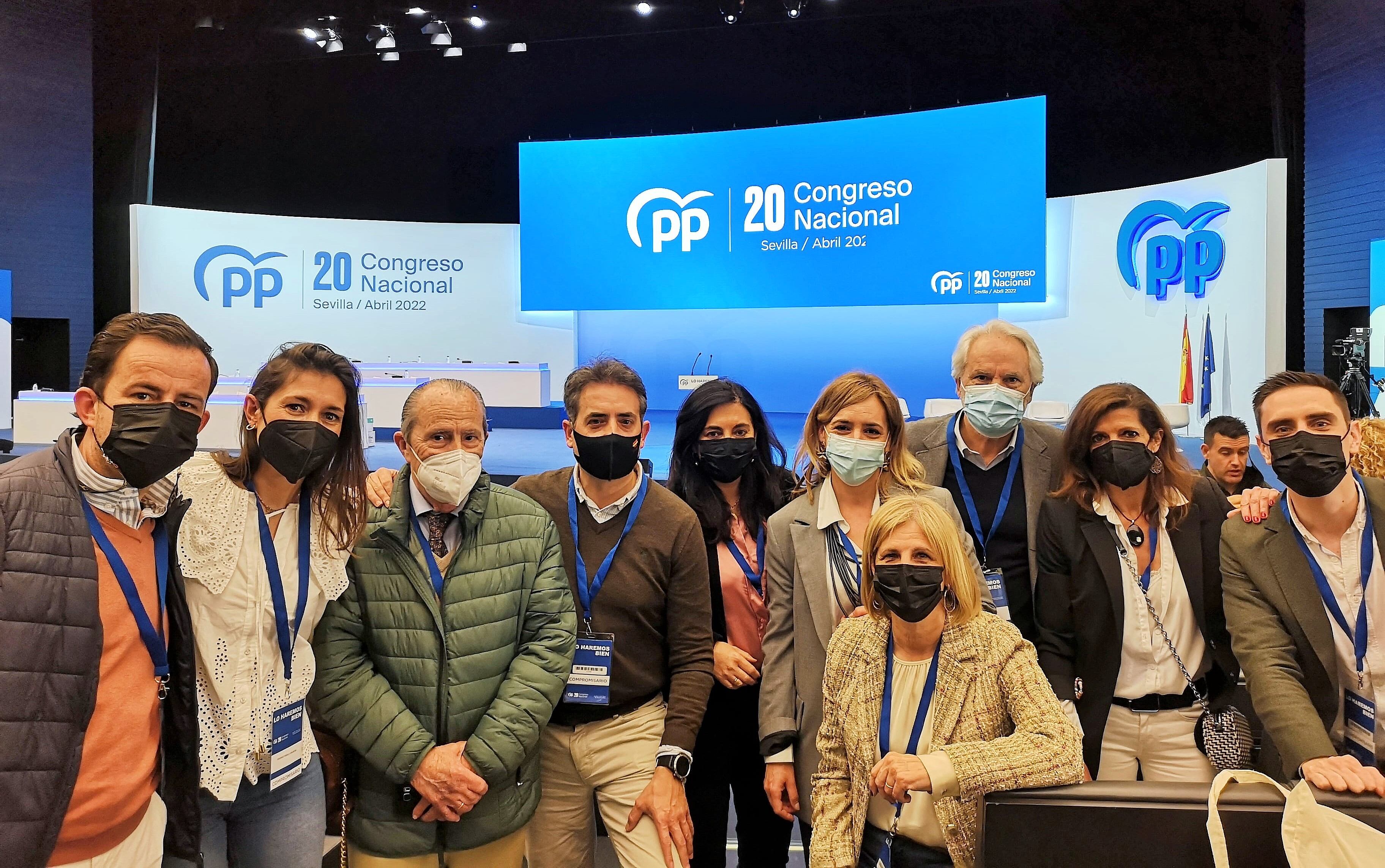Delegación del PP de Jerez que acudió al Congreso nacional en Sevilla