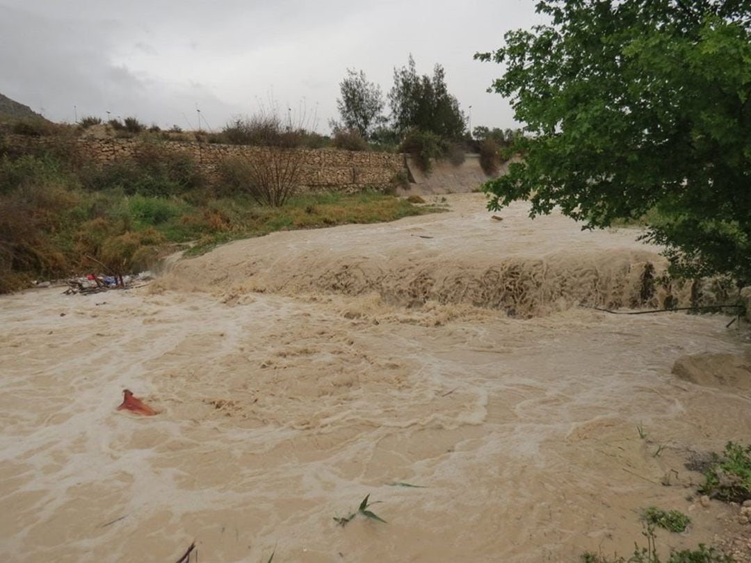 Río Vinalopó al final de la canalización en Elda