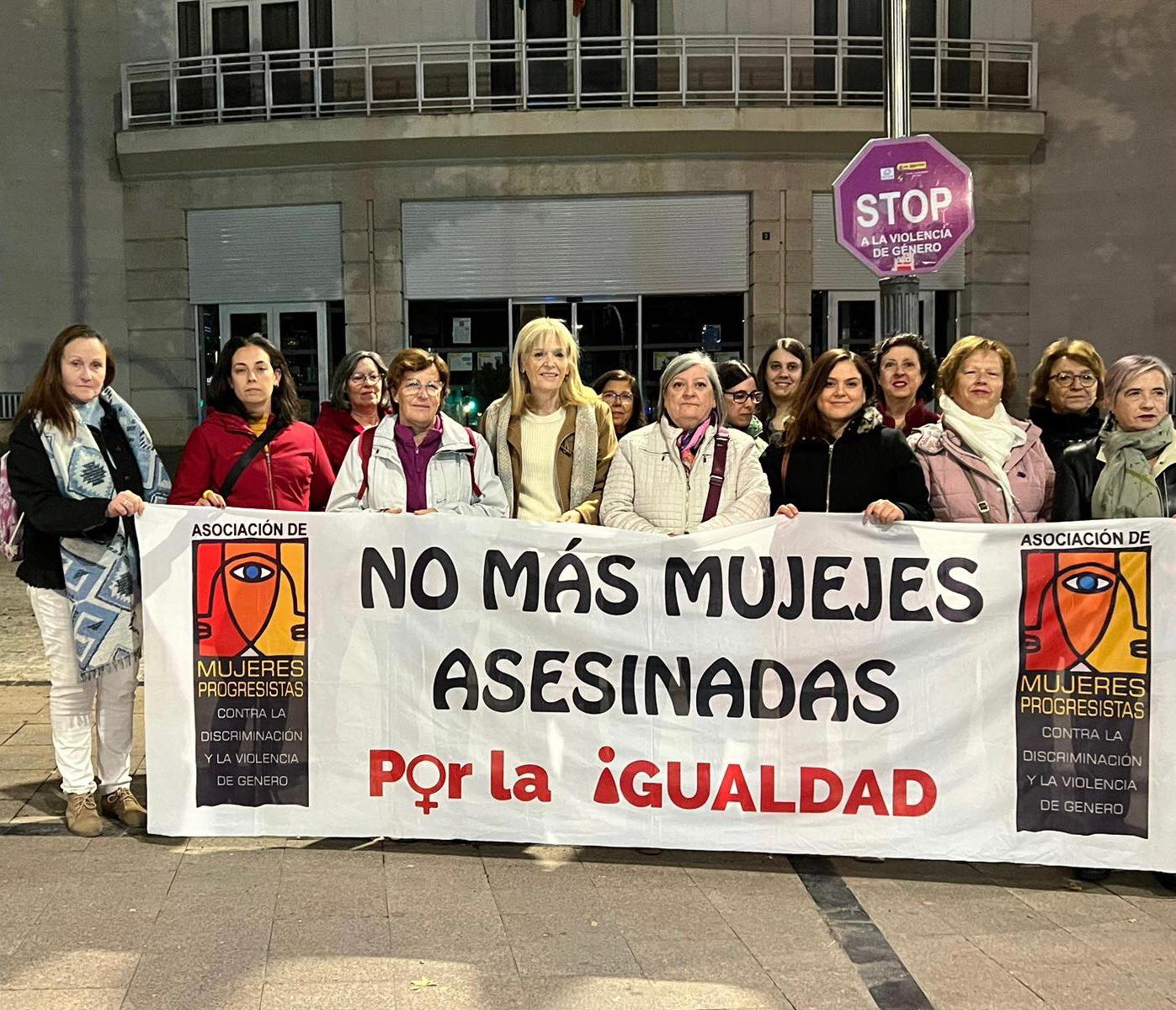 Una anterior concentración contra la violencia de género convocada por la Asociación de Mujeres Progresistas de Jaén