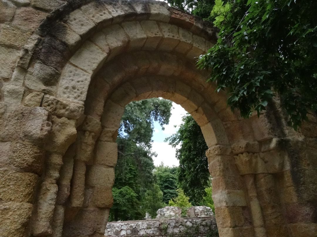 Ermita románica de San Pelayo y San Isidoro en el parque del Retiro 