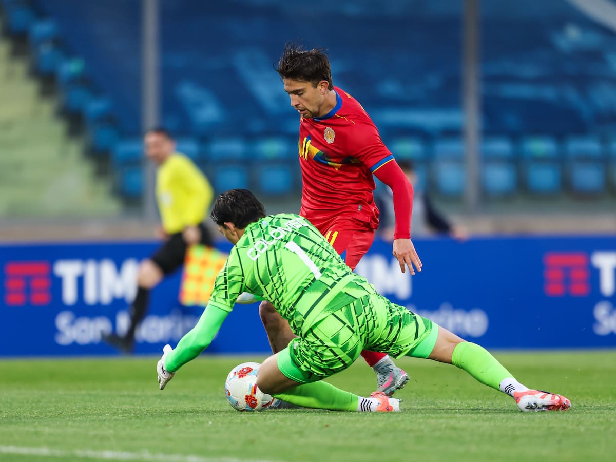 La selecció no passa de l'empat contra San Marino