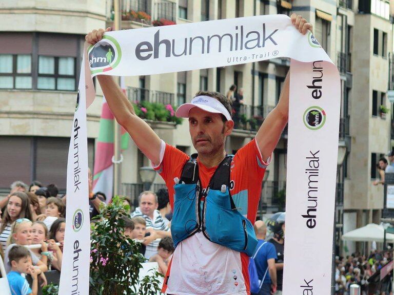 El biotano Jesús Bailo conquista en 2023 las "100 millas vascas" con un emotivo recuerdo a su padre