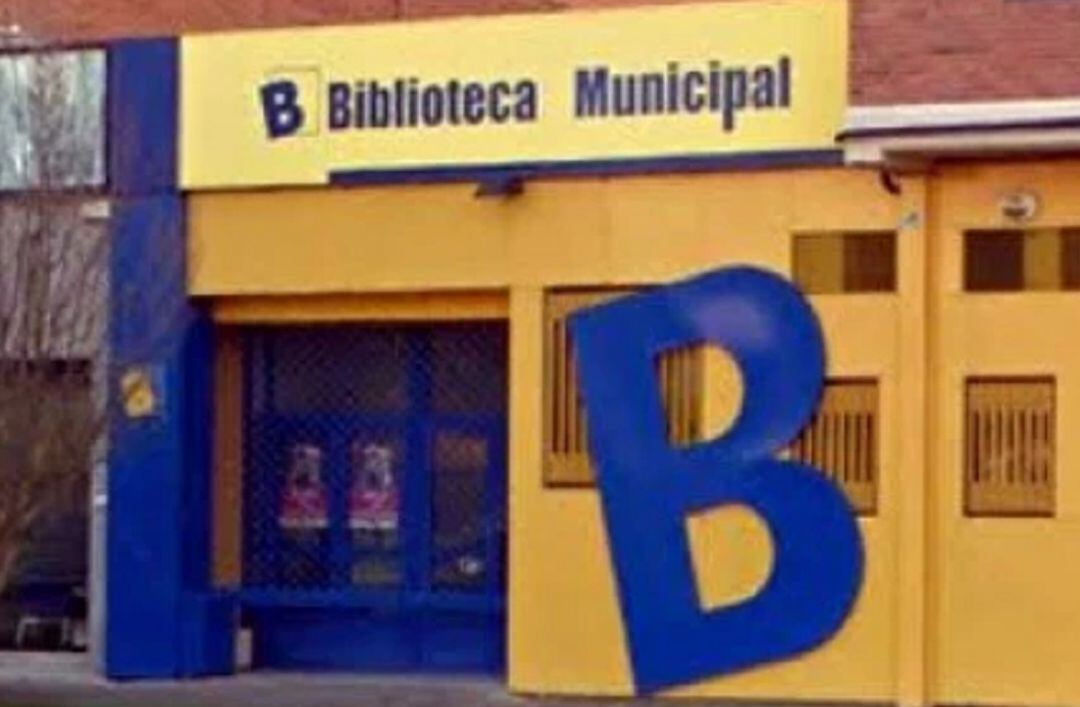 Fachada de una de las dos bibliotecas municipales de Zamora