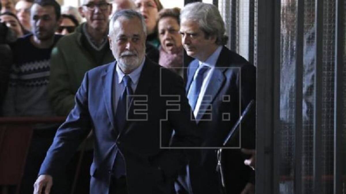 Griñán recurre su procesamiento alegando que no conoció los informes de la Intervención