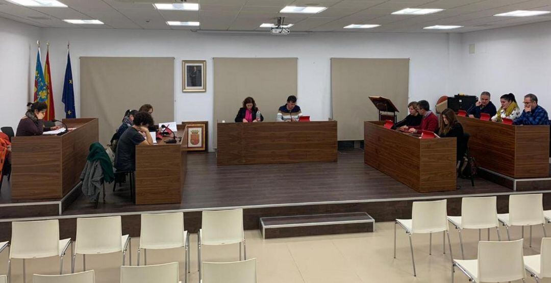 Pleno del Real de Gandia con las nuevas tablets para los concejales 