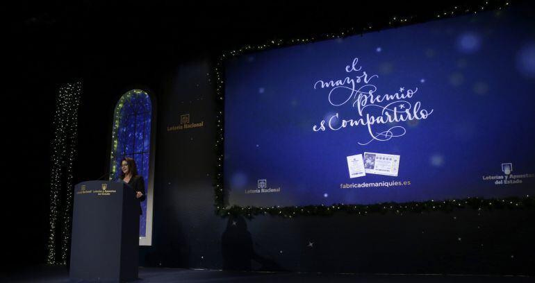 La presidenta de la Sociedad Estatal Loterías y Apuestas del Estado, Inmaculada García Martínez, durante la presentación del Sorteo Extraordinario de Navidad 2015 de Lotería Nacional.