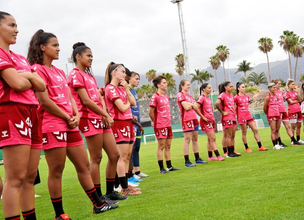 Las tinerfeñas arrancaron este lunes la prtemporada en el Tenerife Top Training de Adeje.