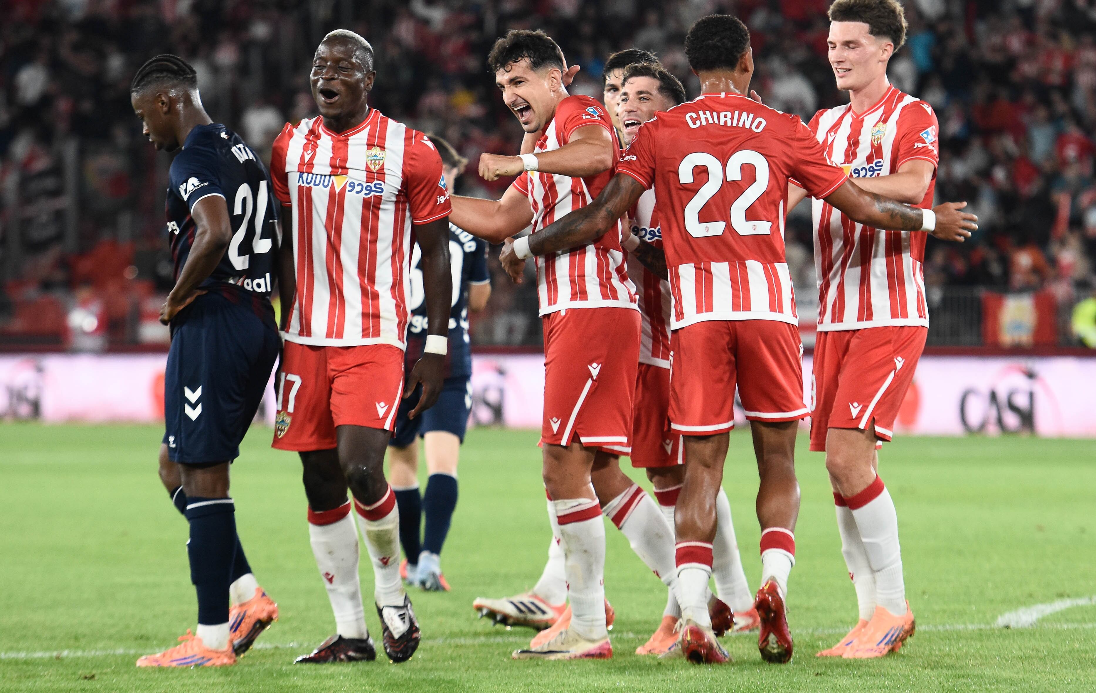 Álex Muñoz se ha convertido en un futbolista clave en la pizarra del entrenador catalán.