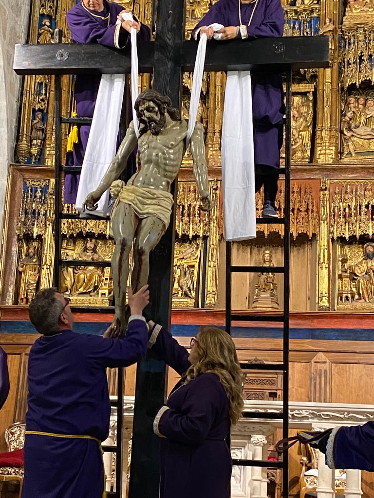 Ceremonia del Descendimiento de Cristo en Gumiel de Izán 2023