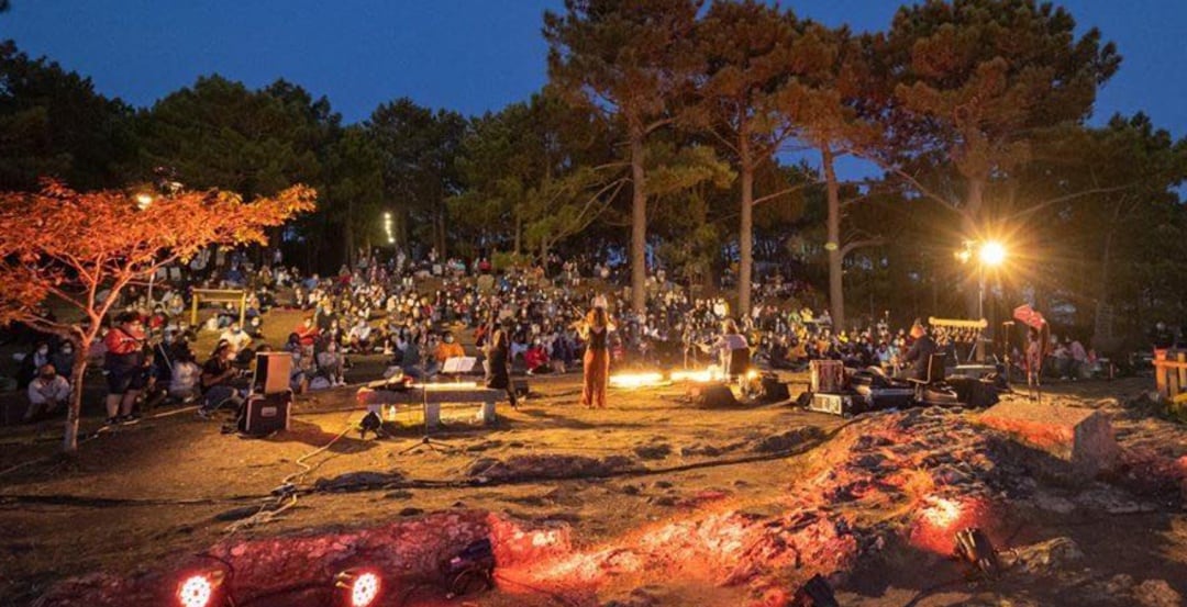 Carlos Núñez durante su concierto en el &quot;Miradoiro de Monteferro&quot; (Nigrán). Sábado 15 de Agosto de 2020.