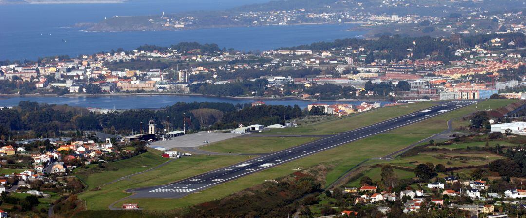 Vista aérea del aeropuerto de Alvedro