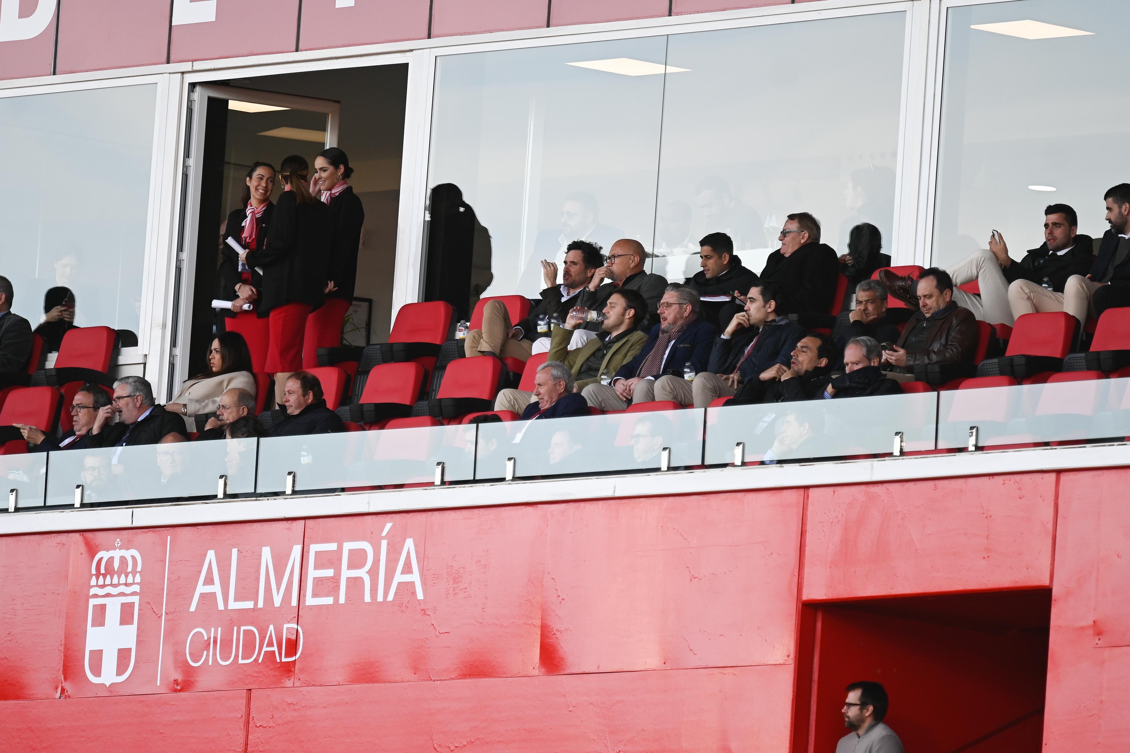 Preocupación en el palco tras la última derrota del Almería.