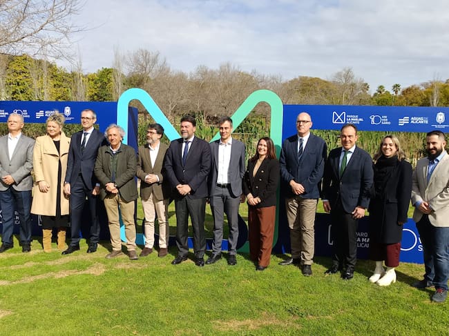 Asistentes que han participado en el acto de celebración del décimo aniversario parque La Marjal
