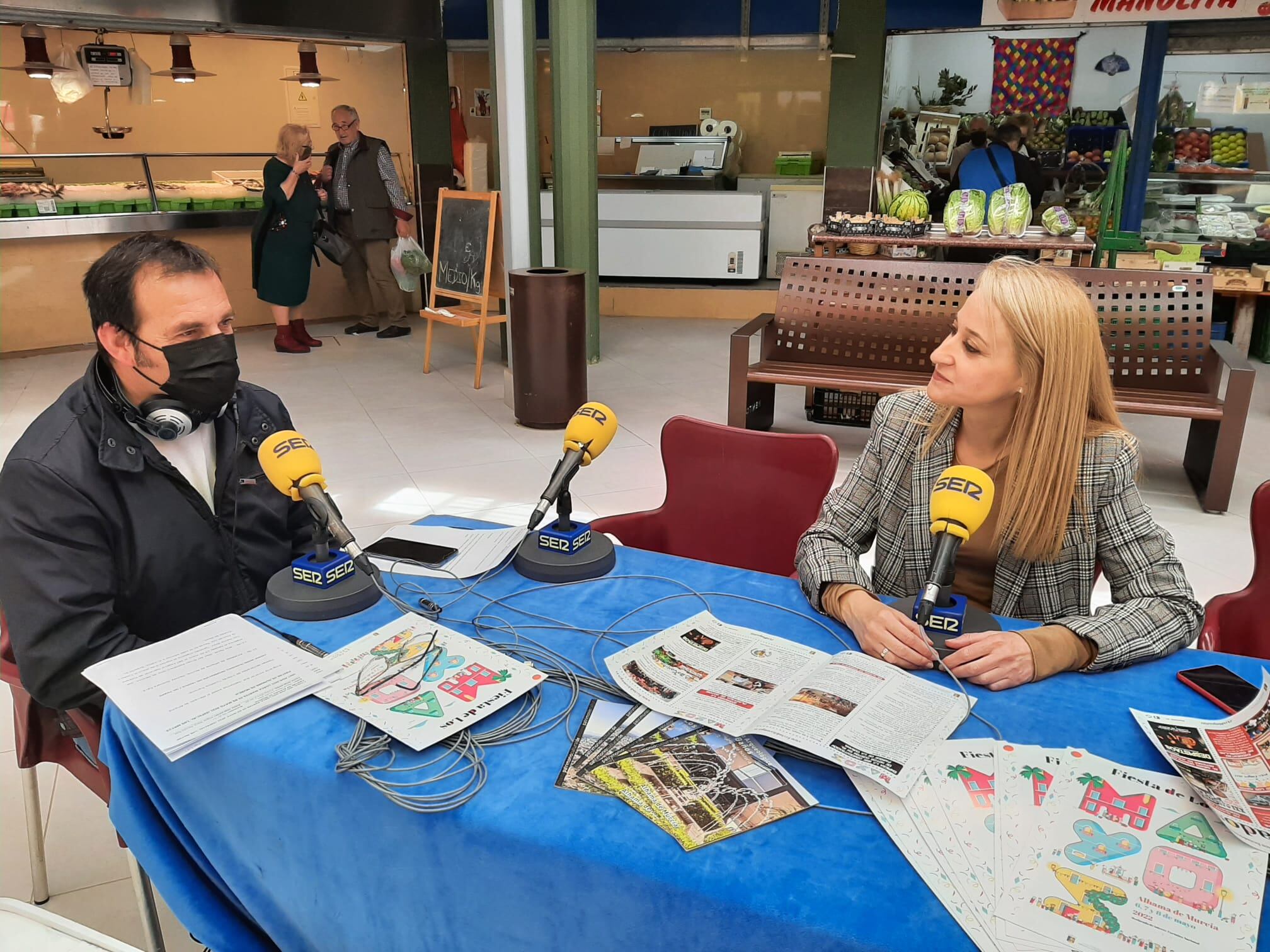 Hoy por Hoy desde Alhama de Murcia. Miguel Meroño y la alcaldesa del municipio, Mariola Guevara