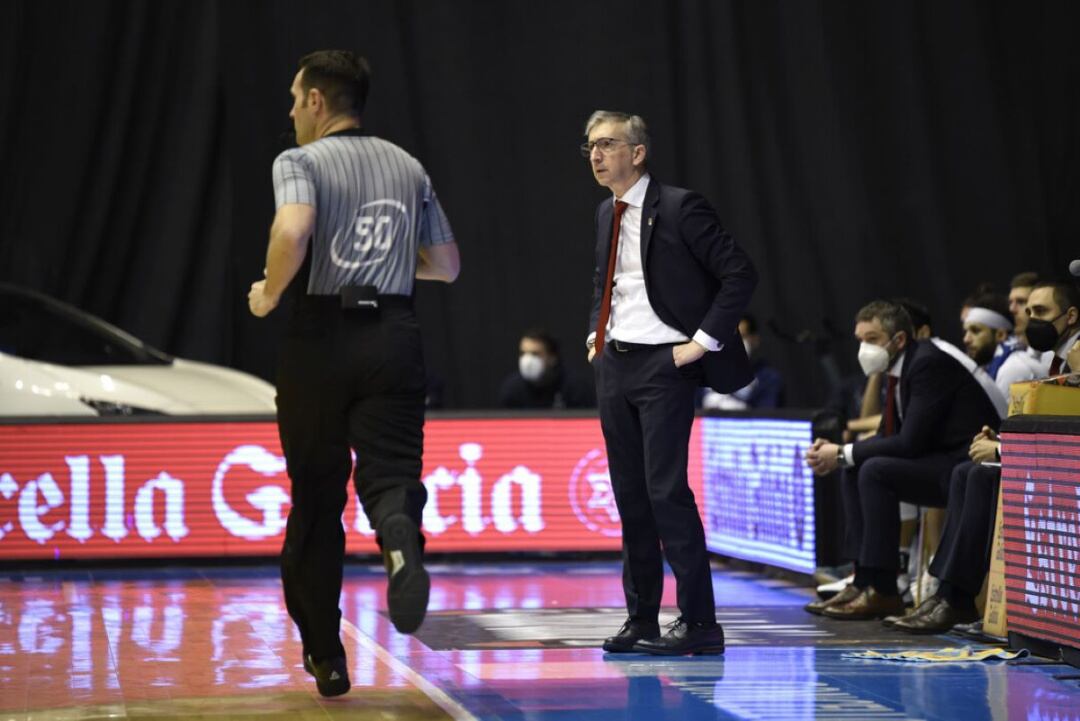 Moncho Fernández, durante el partido ante Unicaja de la pasada temporada en el Fontes do Sar