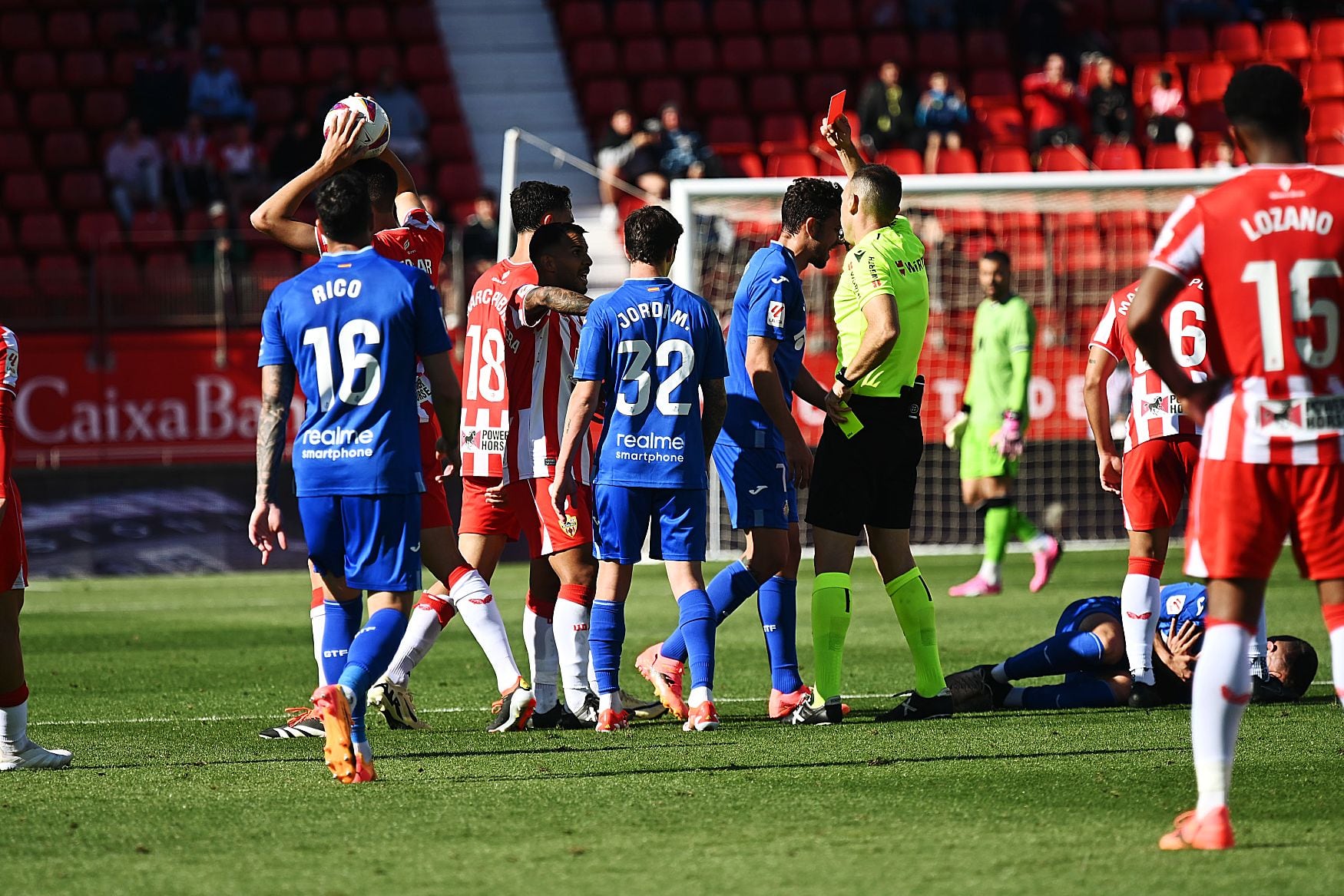 Jonathan Viera se autoexpulsó ante el Getafe.