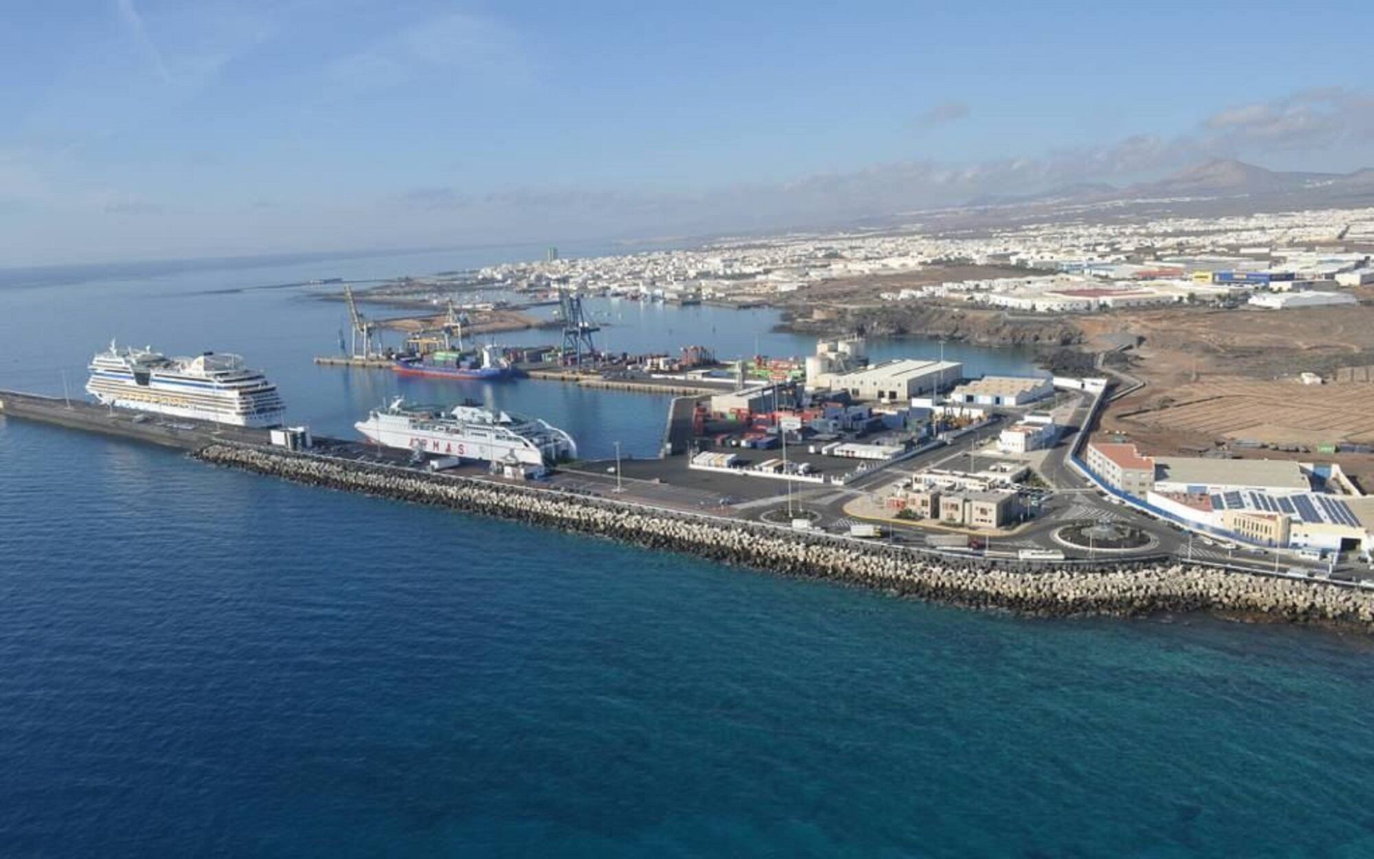 Vista aérea del Puerto de Arrecife.